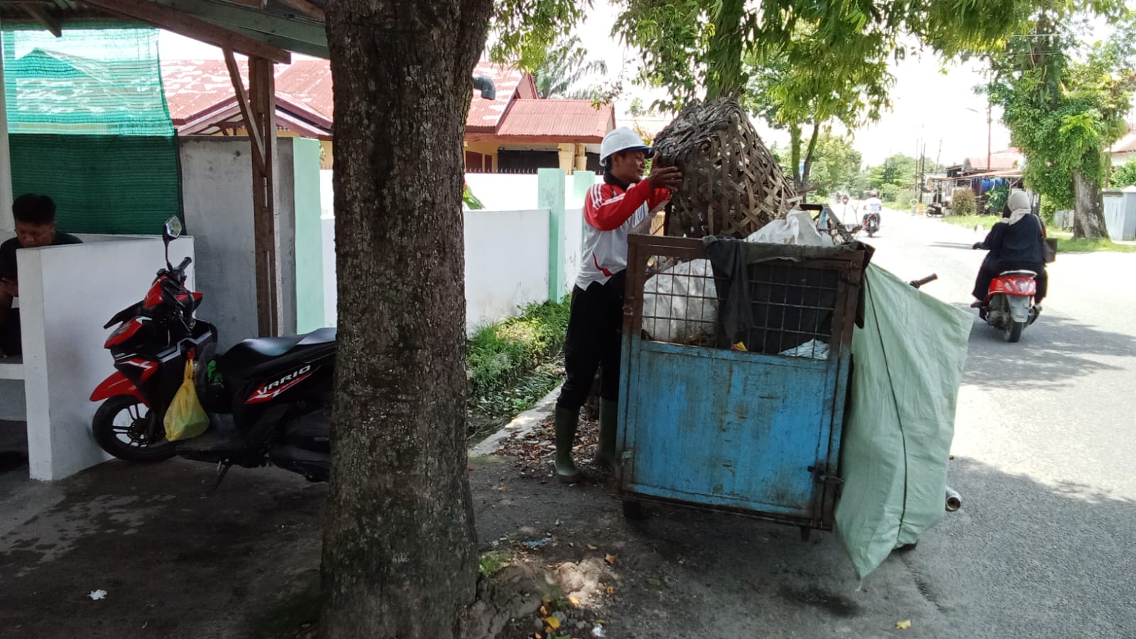 kegiatan pakde sahrul